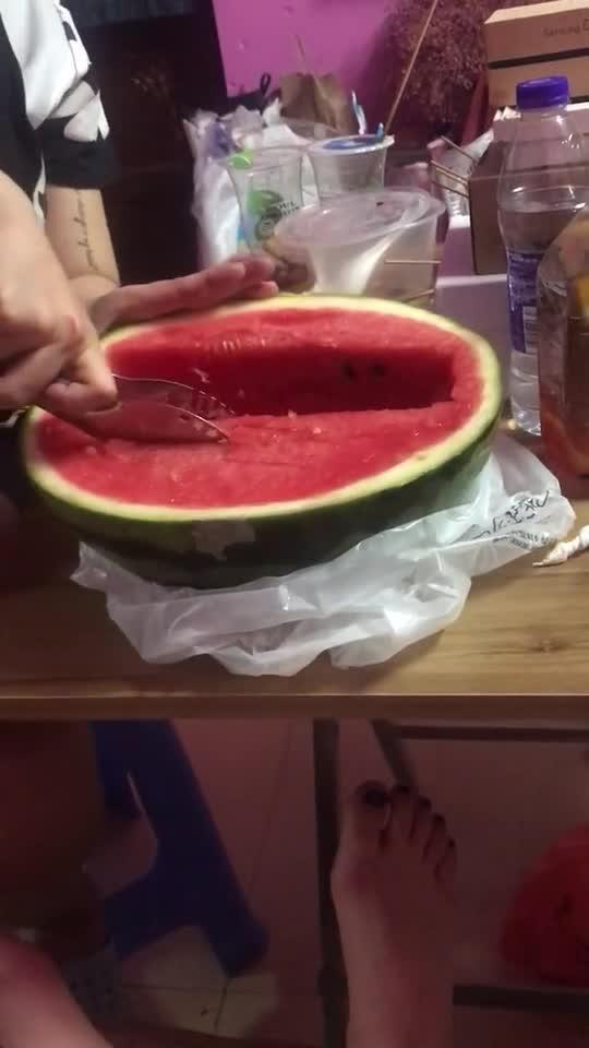 吃瓜神器大全,解锁夏日消暑新姿势